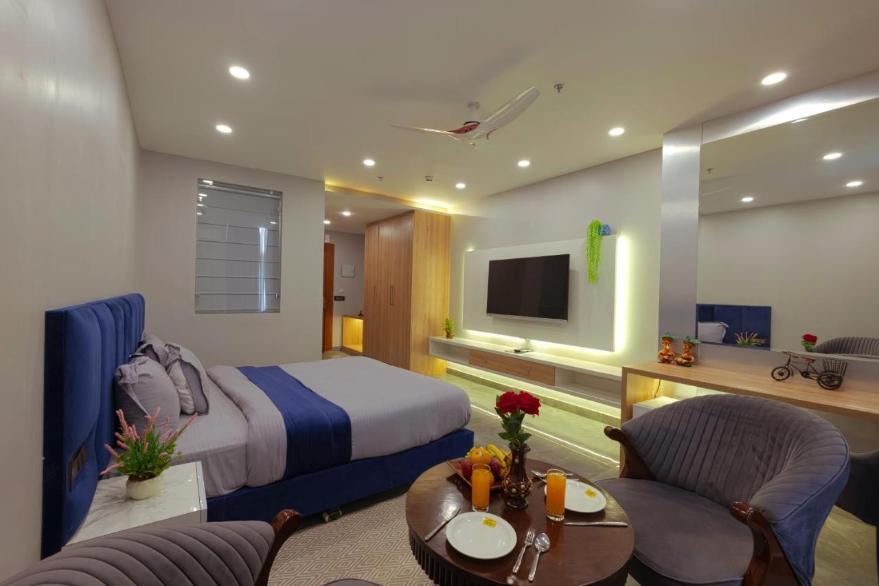 Hotel Bay Laurel Retreat Фаридабад Экстерьер фото